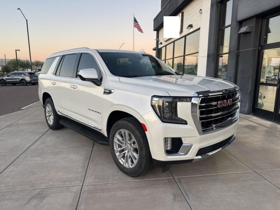 2023 GMC Yukon SLT's photo
