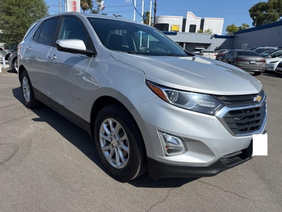 2021 Chevrolet Equinox LT's photo