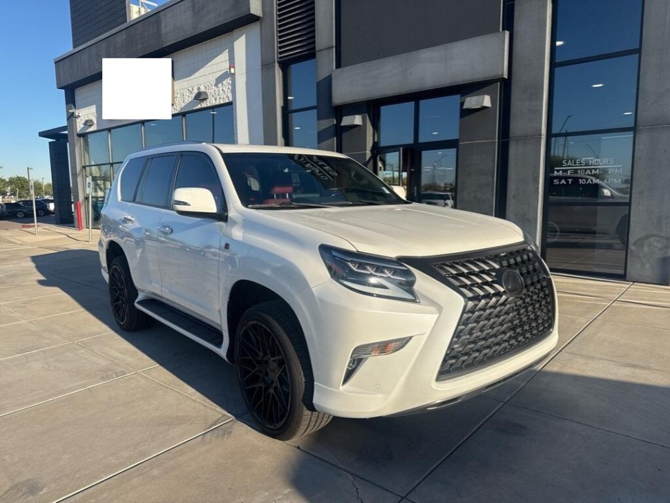 2022 Lexus GX Base's photo