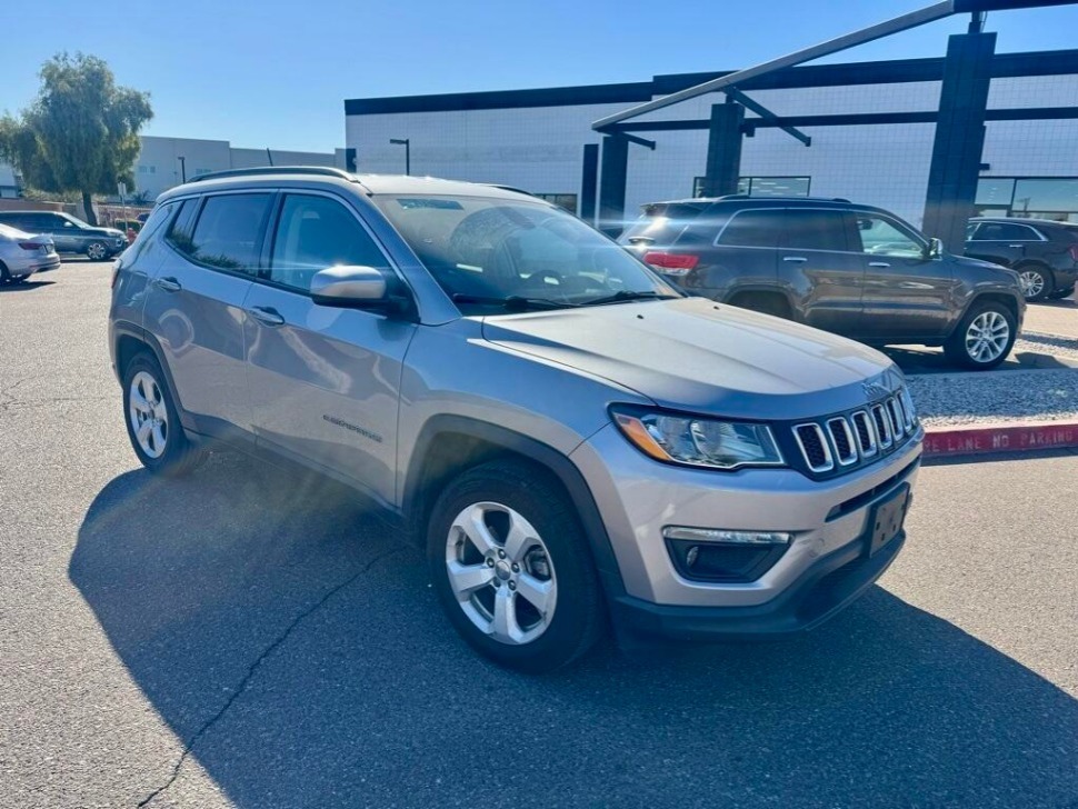 2019 Jeep Compass Latitude's photo