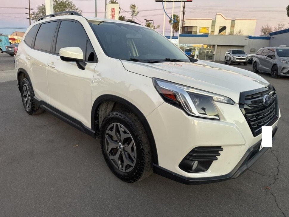2022 Subaru Forester Premium's photo