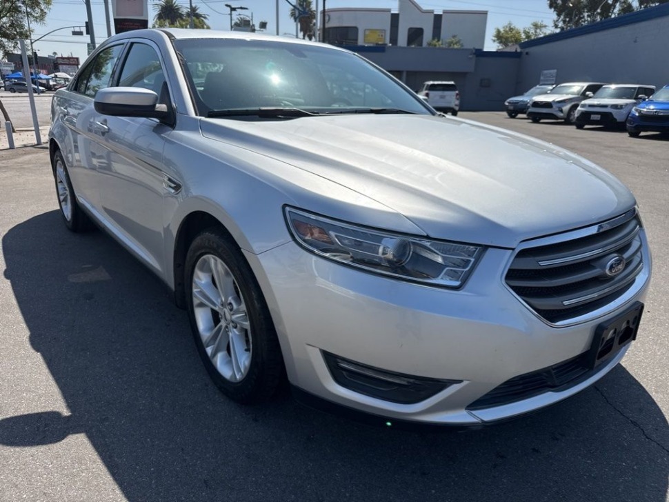 2013 Ford Taurus SEL FWD's photo